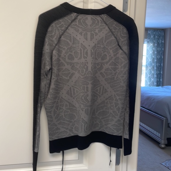 Artelier by Nicole Miller Textured Sweater - Picture 3 of 6